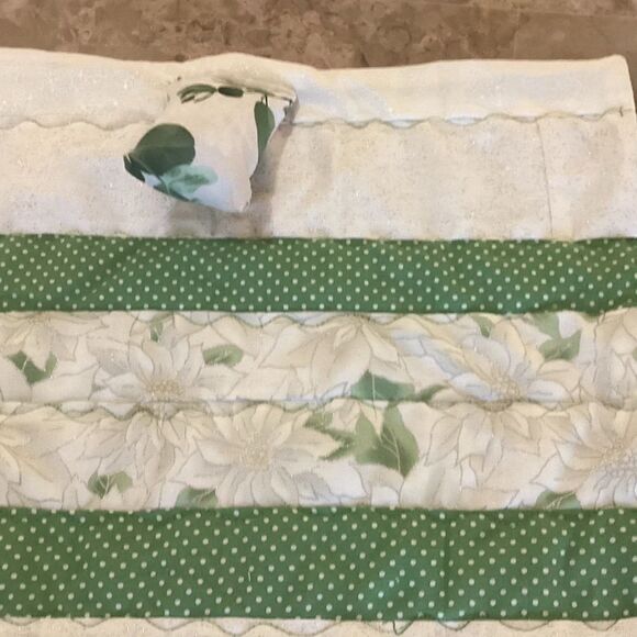 NWOT. Handcrafted Quilted Toy Animal/Doll Quilt and Pillow Set - Picture 5 of 9